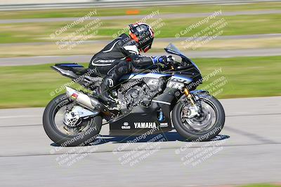 media/Jan-20-2023-Fastrack Riders (Fri) [[f2ad32aba3]]/Private/session 4 turn 6/